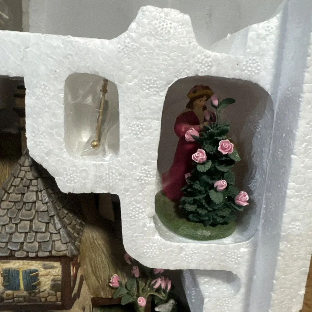 Department 56 Dickens' Village Series Lighted 